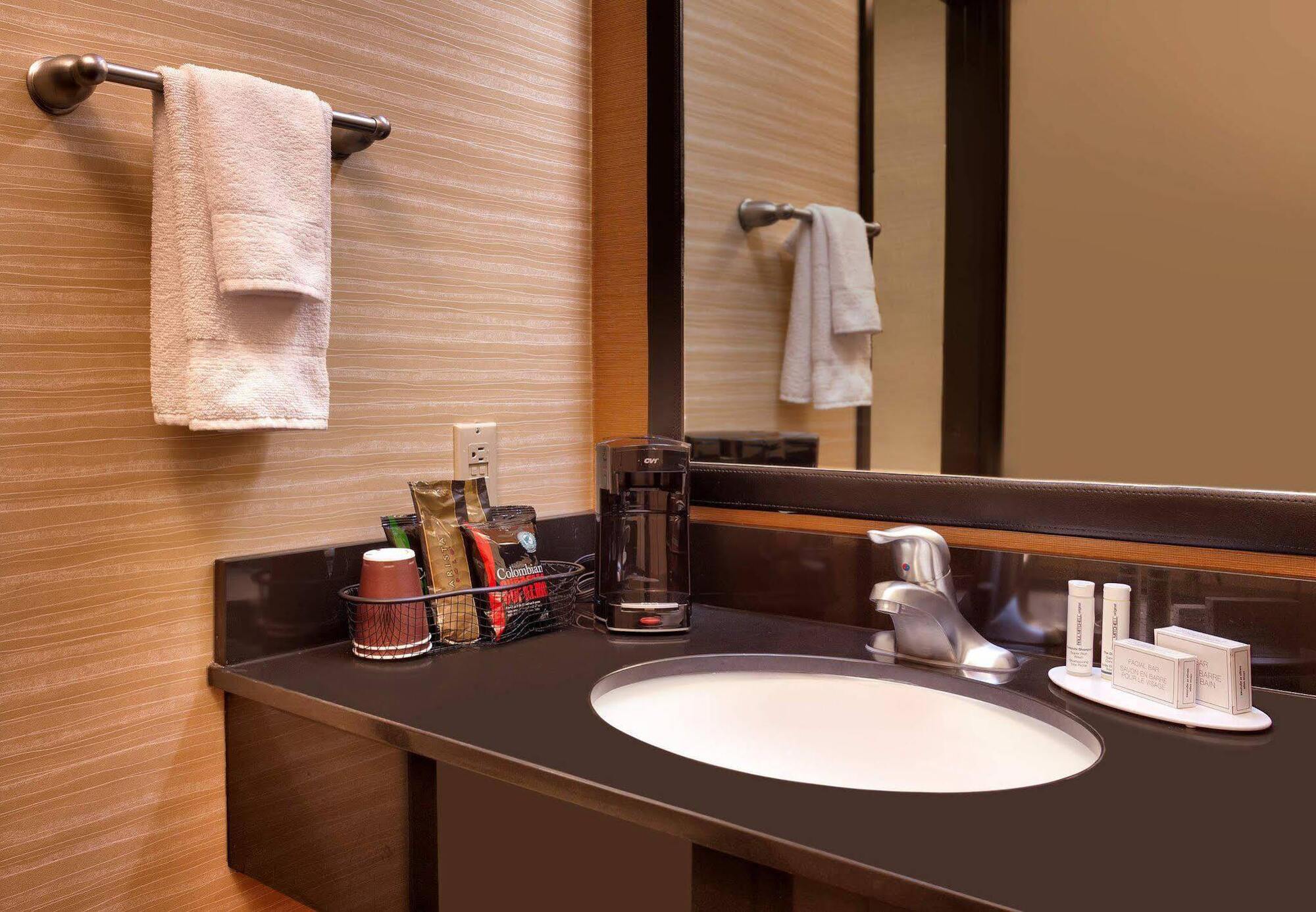 Courtyard By Marriott Salt Lake City Downtown Zewnętrze zdjęcie